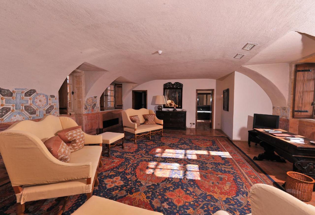 Chateau De Bagnols Bagian luar foto