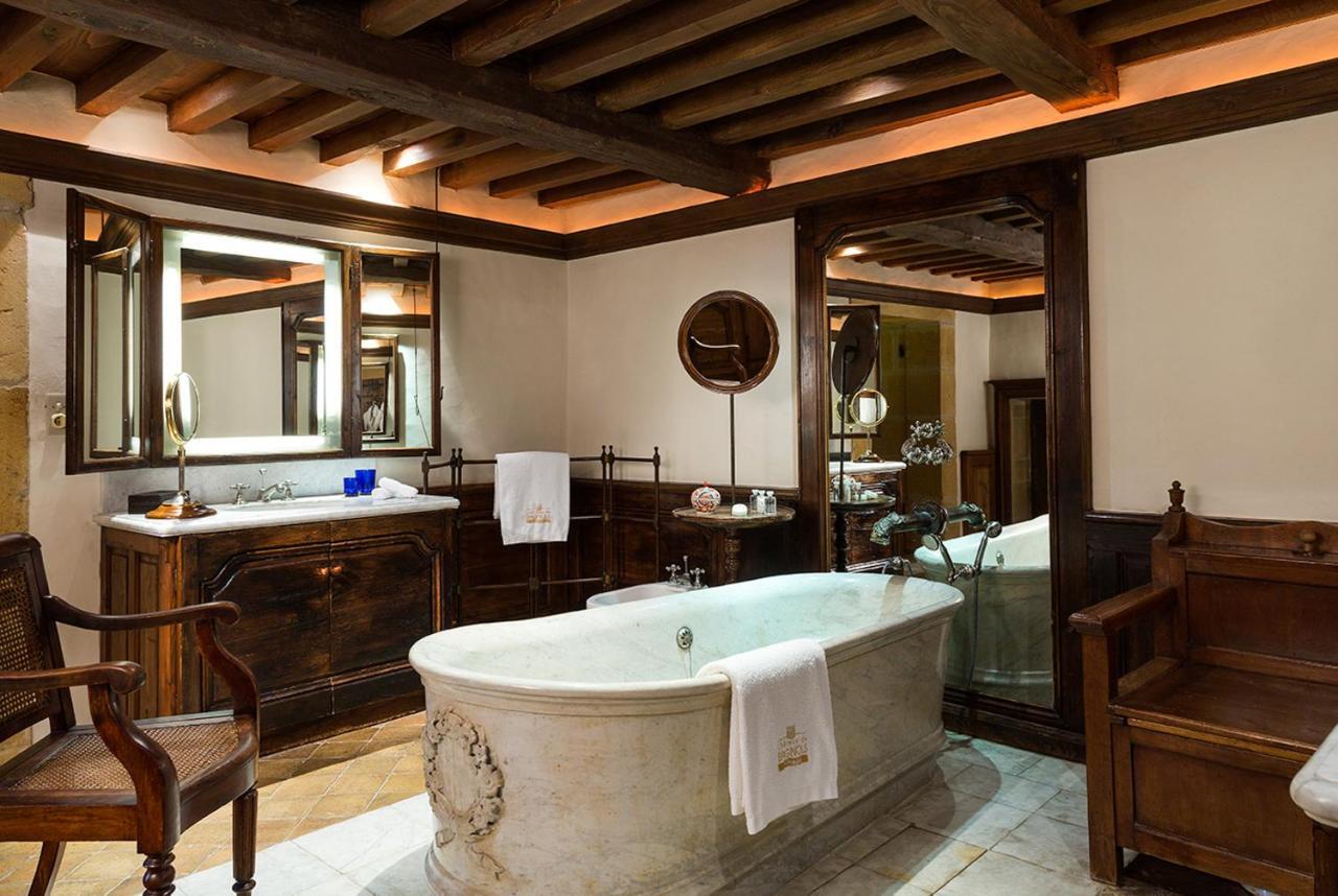 Chateau De Bagnols Bagian luar foto